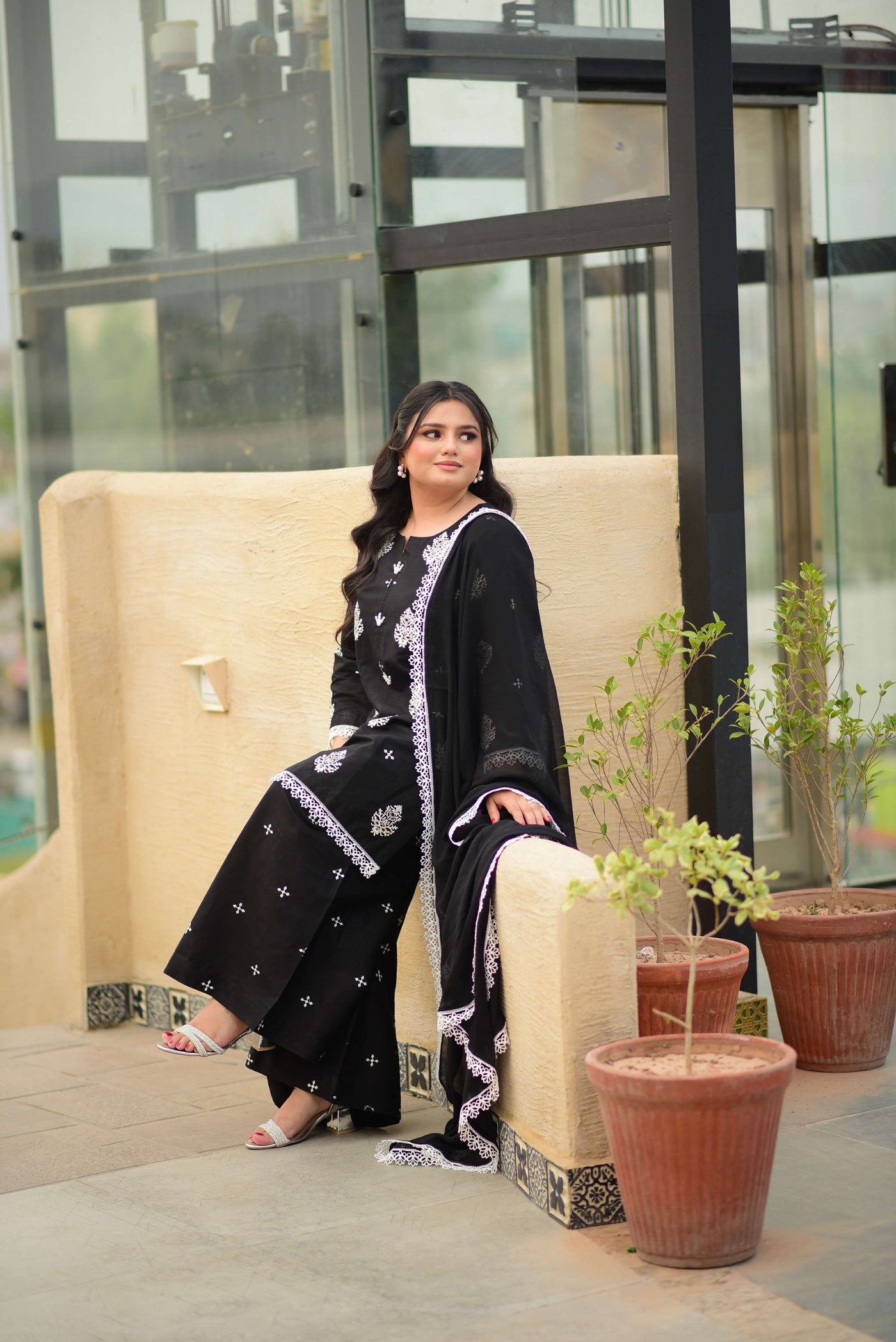 Elegance – Embroidered 3Pcs Suit